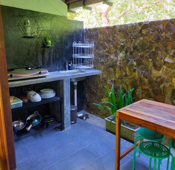 צימר Pool House Studios