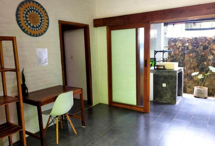 צימר Pool House Studios