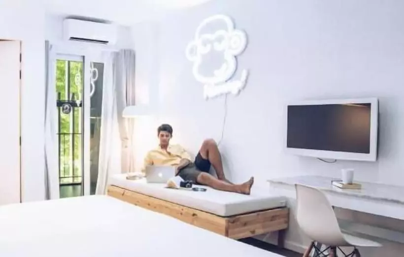 Albergue Blu Monkey Bed & Breakfast Phuket