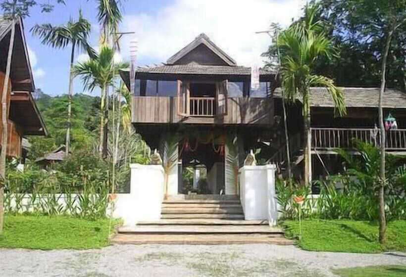 Baanrai Lanna Resort