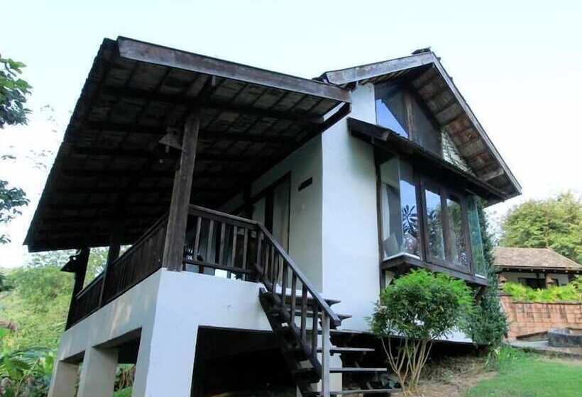 Baanrai Lanna Resort