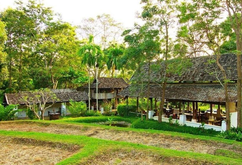 Baanrai Lanna Resort