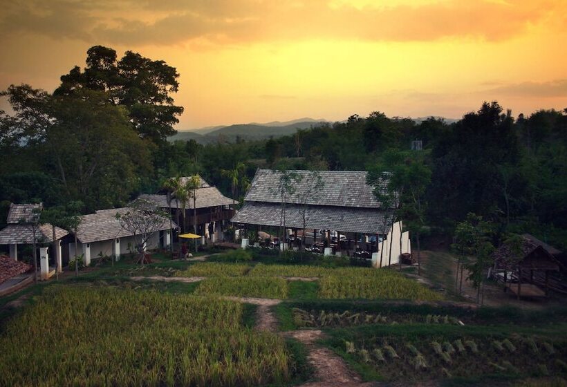 Baanrai Lanna Resort