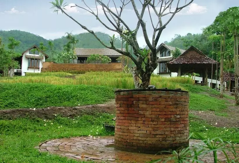 Baanrai Lanna Resort