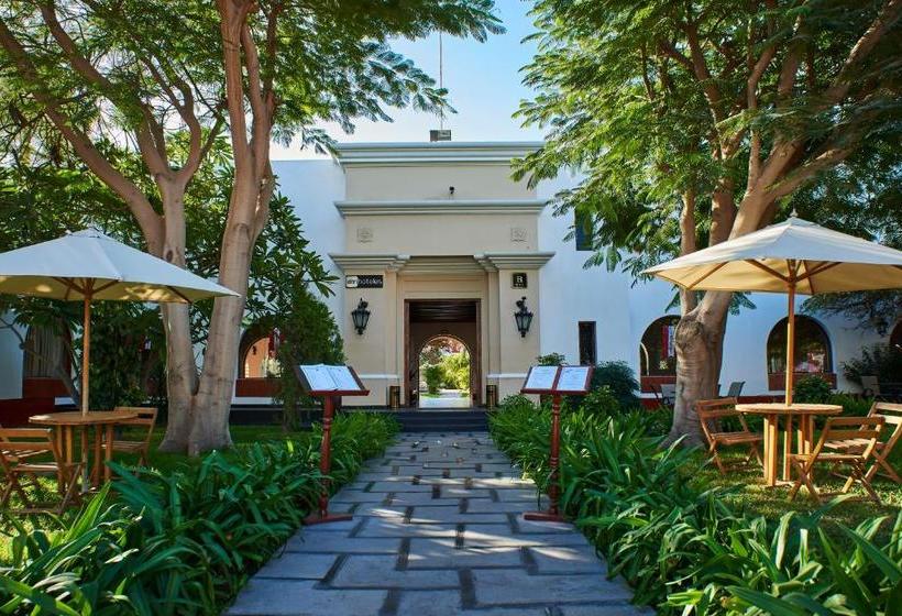 ホテル Dm Es Nasca