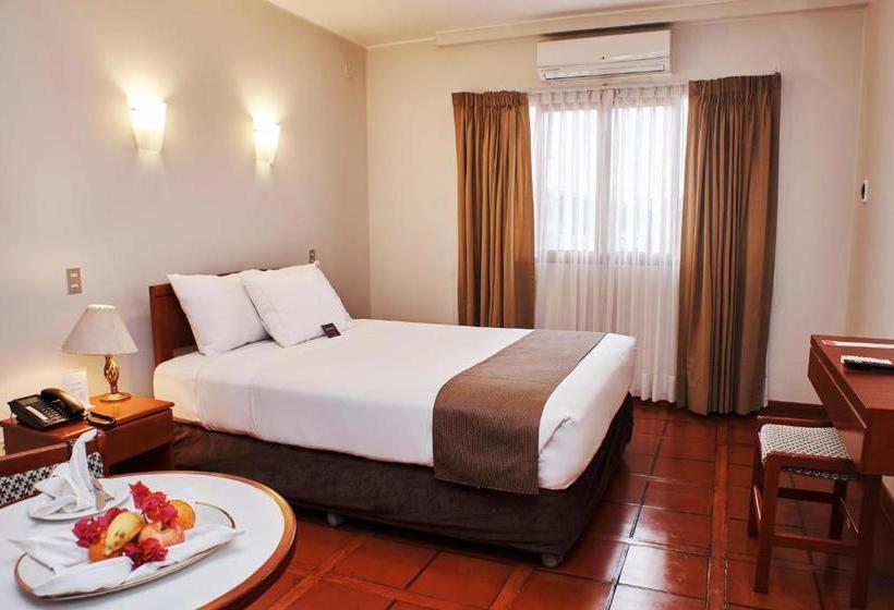 ホテル Dm Es Nasca