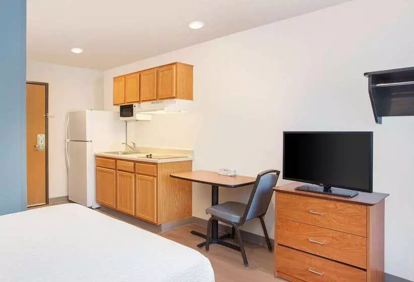 Extended Stay America Select Suites  Fort Myers  Northeast