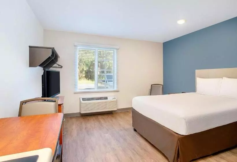 Extended Stay America Select Suites  Fort Myers  Northeast