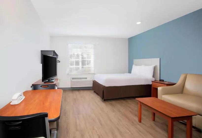 Extended Stay America Select Suites  Fort Myers  Northeast