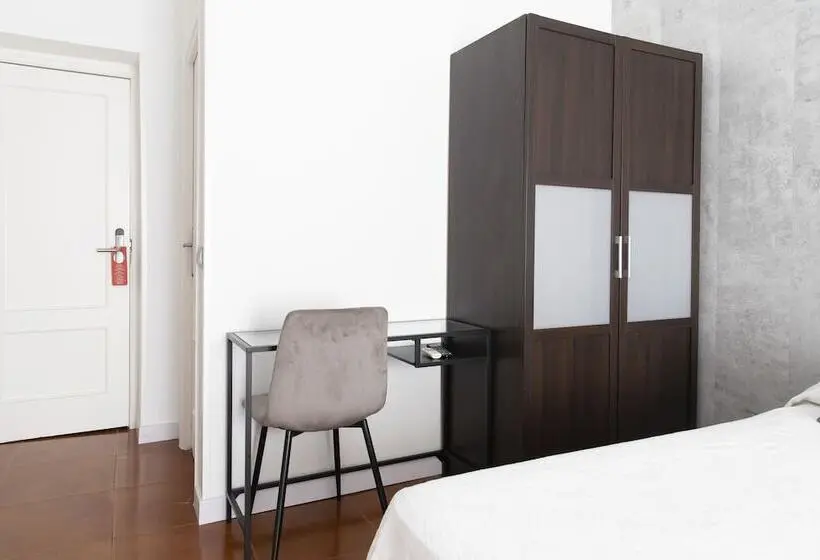 Hostal Tokio