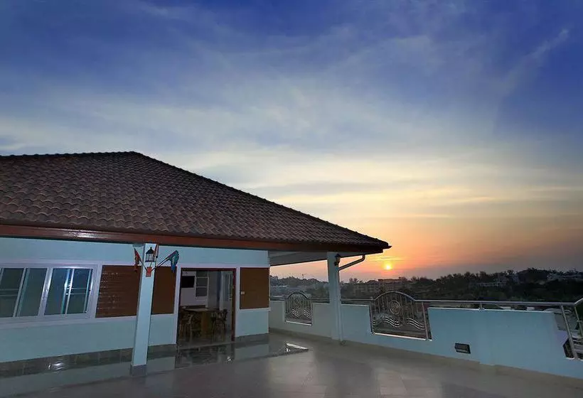 ホテル Baan Halle Hallo