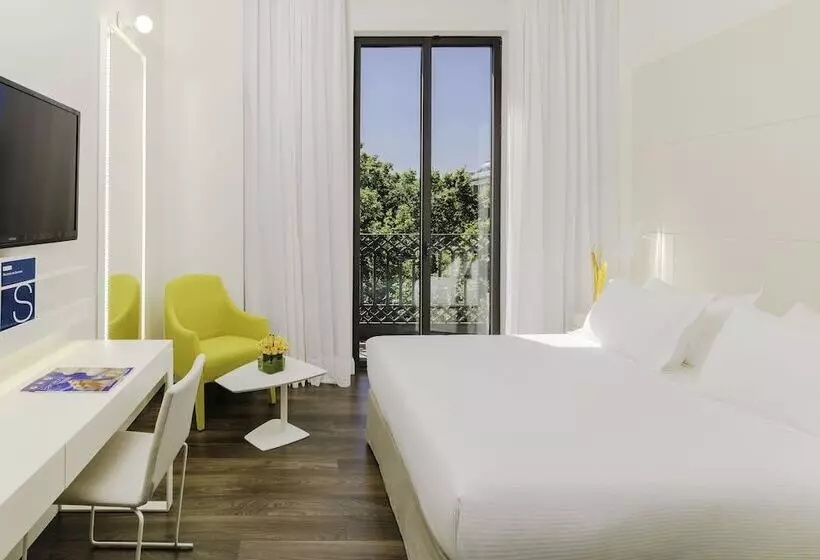 Отель H10 Urquinaona Plaza