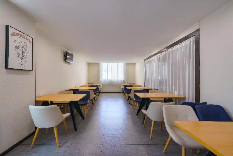 Отель Hi Inn Guangzhou Gangding Metro Station