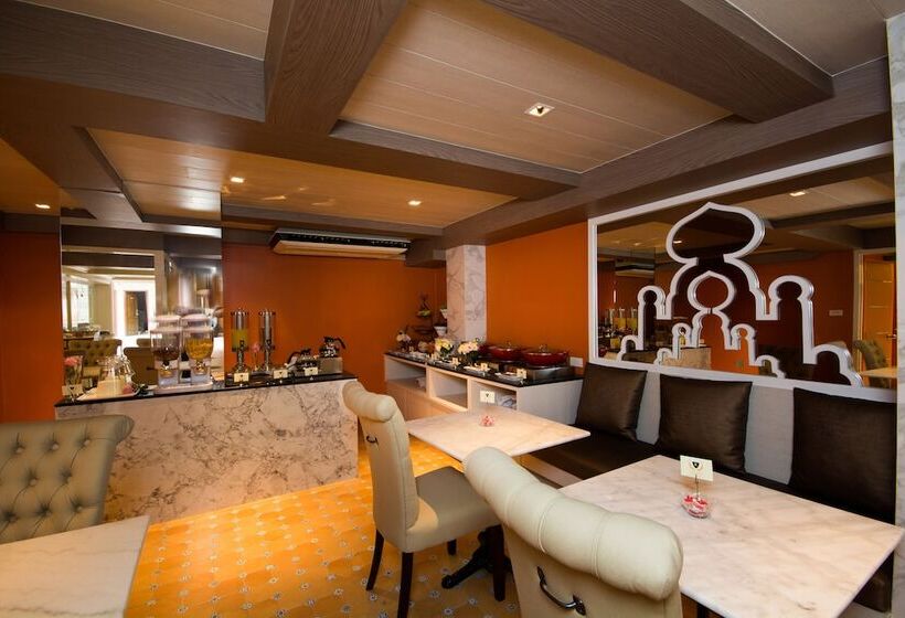 هتل Khaosan Palace