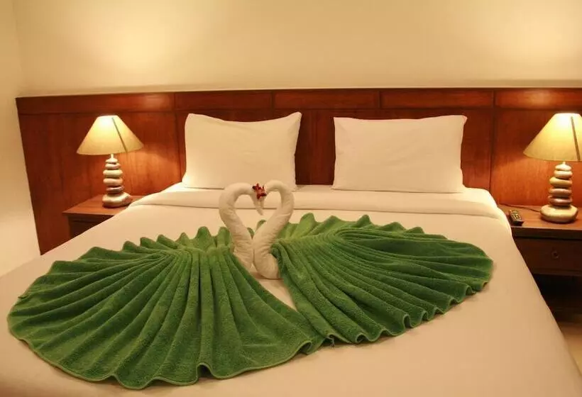 호텔 Kirati Beach Resort