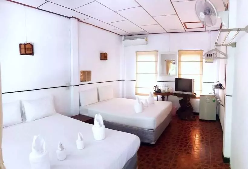 호텔 Kirati Beach Resort