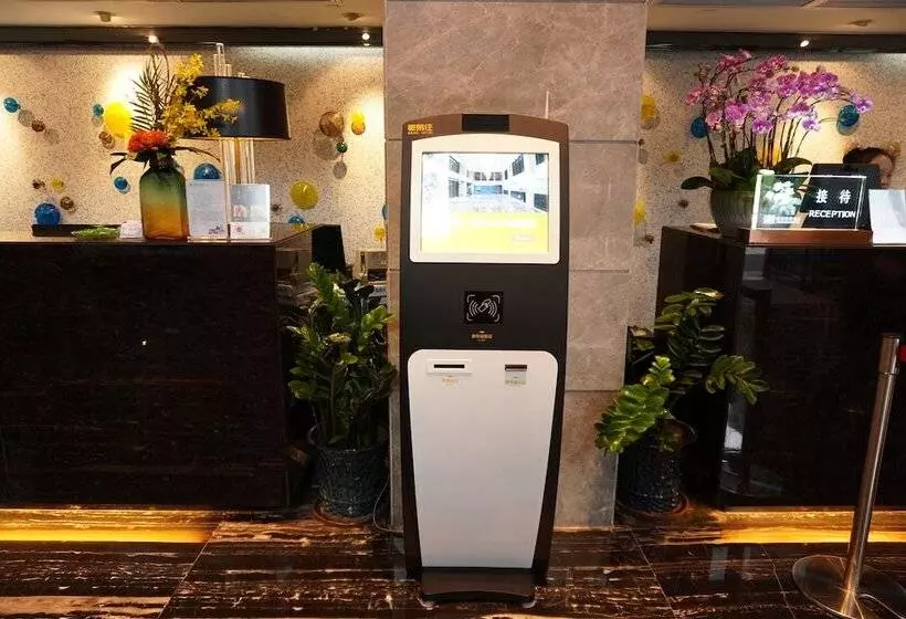 La Perle International Hotel Free Shuttle Between Hotel And Exhibition Center During Canton Fair &