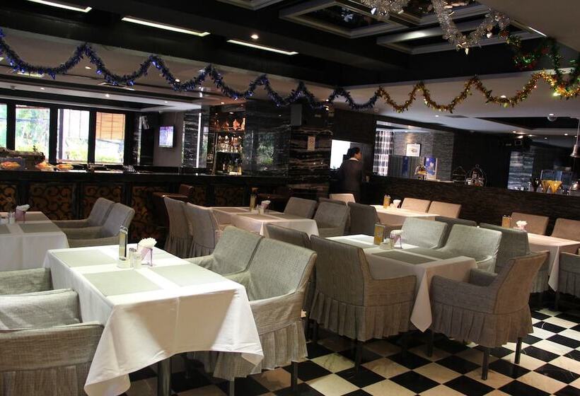 La Perle International Hotel   Free Shuttle Between Hotel And Exhibition Center During Canton Fair &