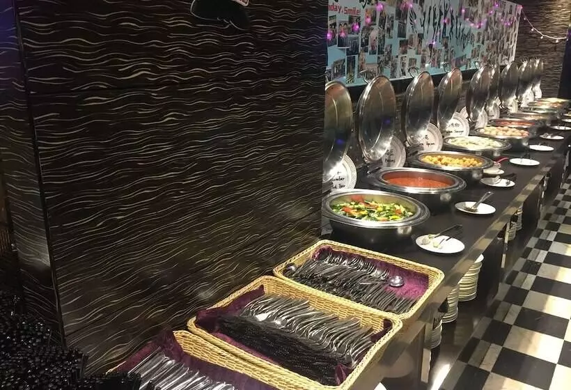 La Perle International Hotel Free Shuttle Between Hotel And Exhibition Center During Canton Fair &