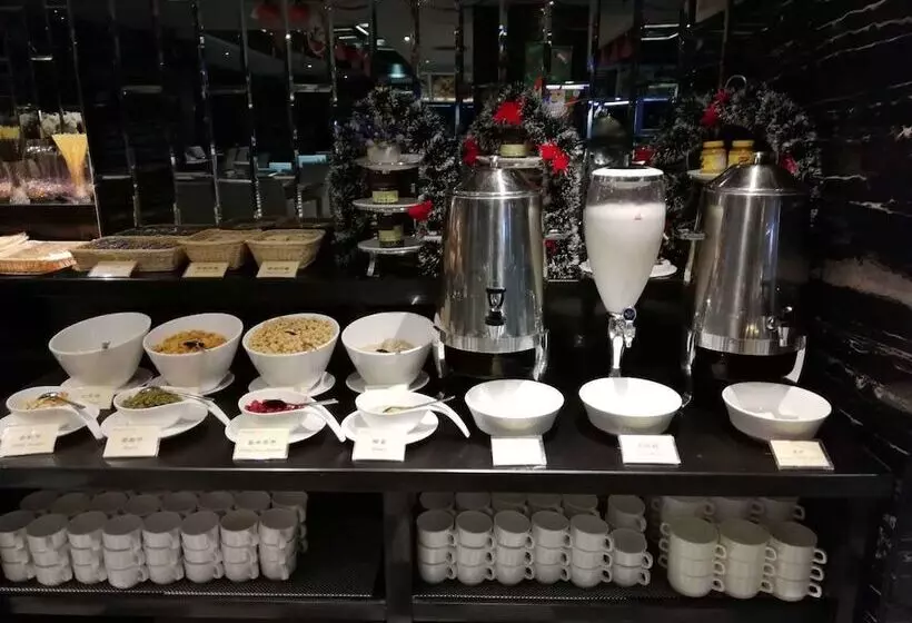 La Perle International Hotel Free Shuttle Between Hotel And Exhibition Center During Canton Fair &