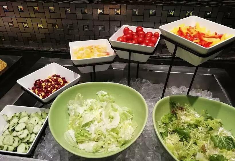 La Perle International Hotel Free Shuttle Between Hotel And Exhibition Center During Canton Fair &