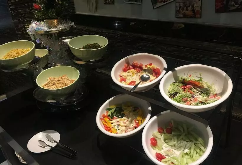 La Perle International Hotel Free Shuttle Between Hotel And Exhibition Center During Canton Fair &