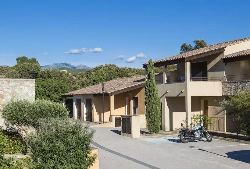 Отель Résidence Odalys Les Hameaux De Capra Scorsa