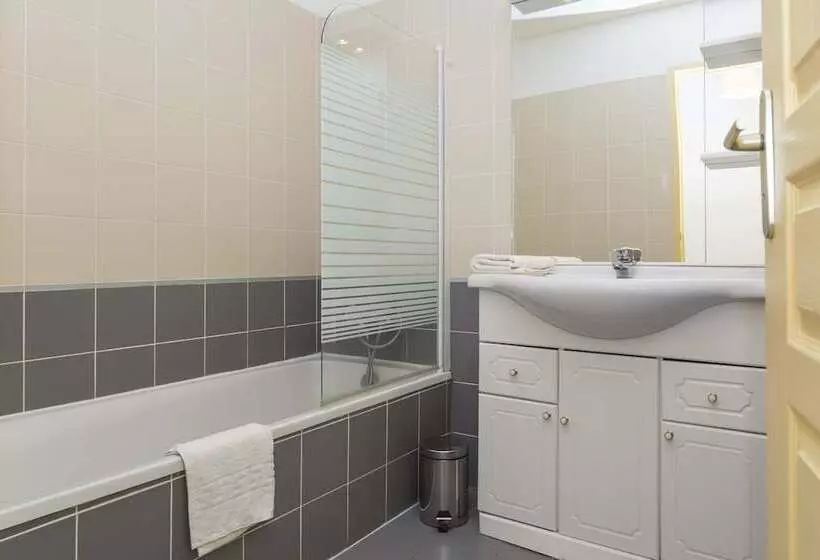 Отель Résidence Odalys Les Hameaux De Capra Scorsa