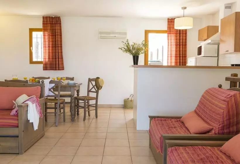 Отель Résidence Odalys Les Hameaux De Capra Scorsa