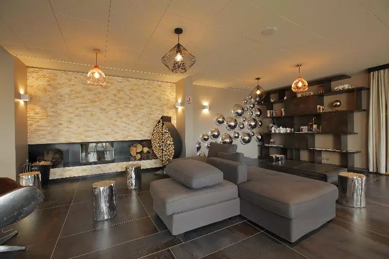 هتل & Spa Marina D Adelphia