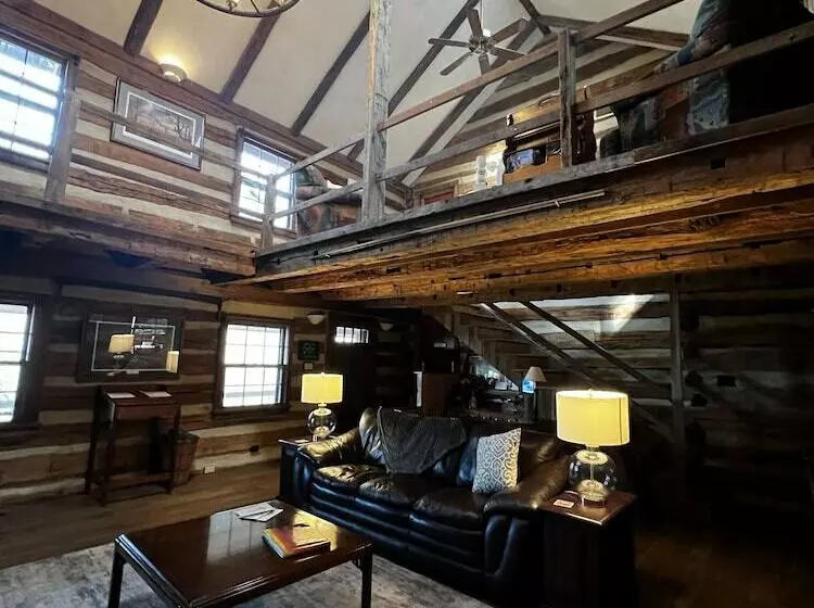 ホテル Sugar Tree Inn