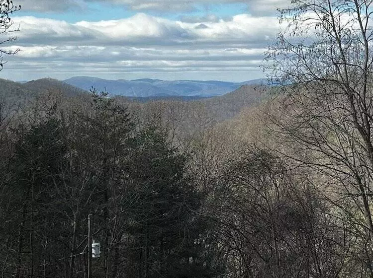 ホテル Sugar Tree Inn