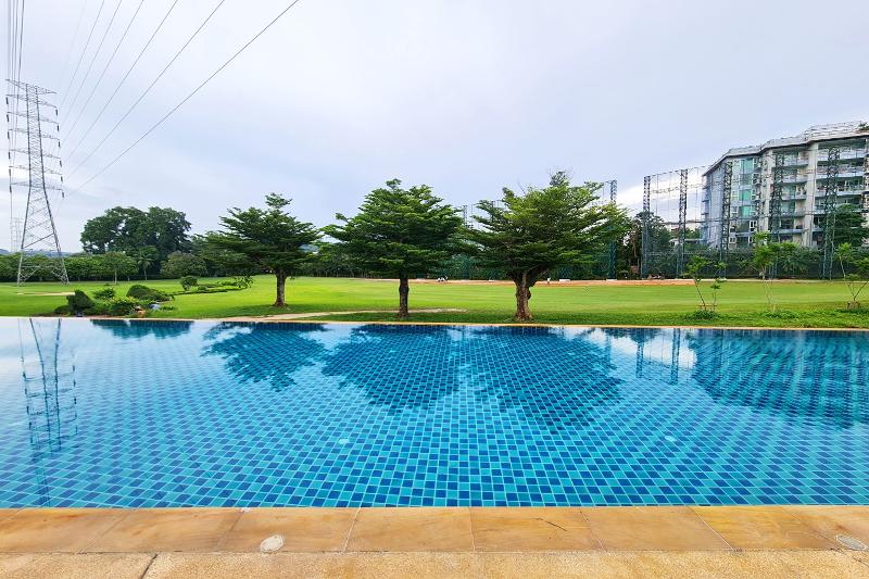 ホテル The Par Phuket Sha Plus