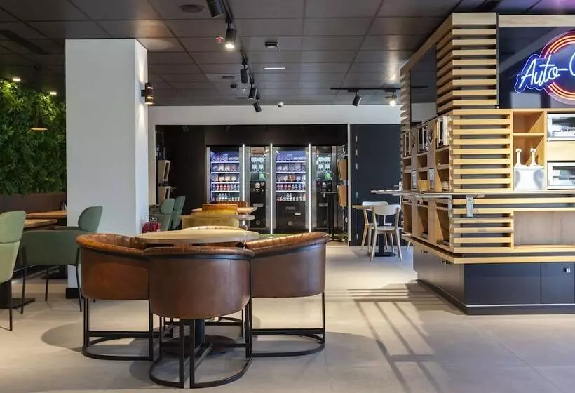 اقامتگاه Vertice Roomspace