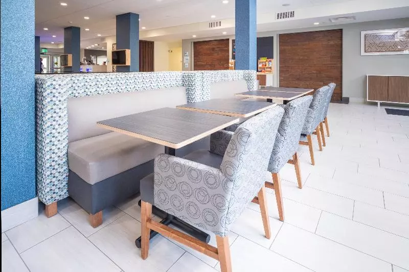 Hotelli Holiday Inn Express & Suites Brevard - City Center