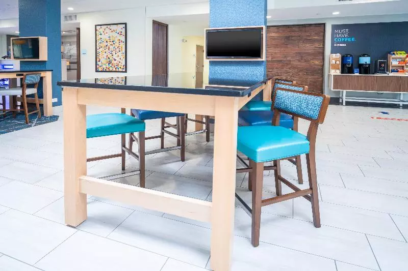 Hotelli Holiday Inn Express & Suites Brevard - City Center