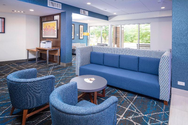 Отель Holiday Inn Express & Suites Brevard - City Center