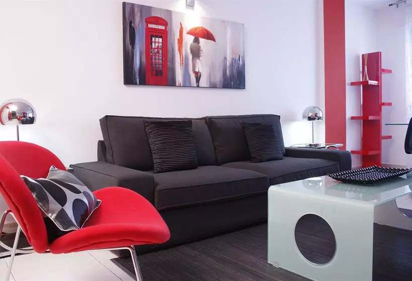 Apartamentos WooTravelling Plaza de Oriente Homtels