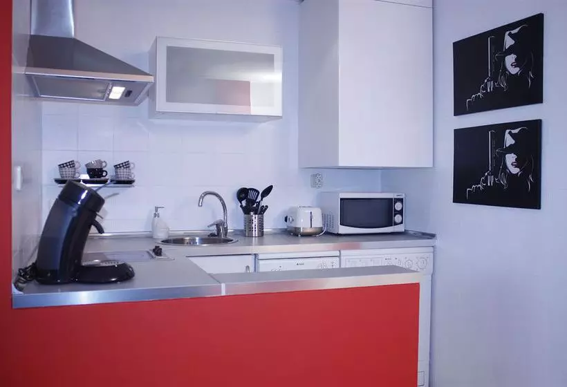 Apartamentos WooTravelling Plaza de Oriente Homtels