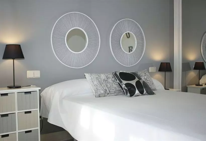 Apartamentos WooTravelling Plaza de Oriente Homtels