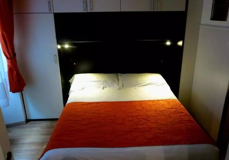 Aamiaismajoitus (B&B) Residenza Maglioni Al Battistero