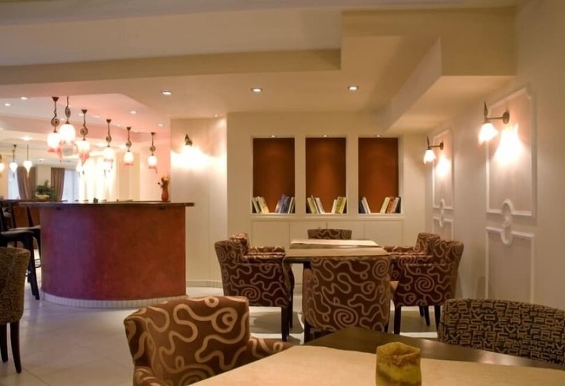 בית מלון כפרי 9 Queens Spa