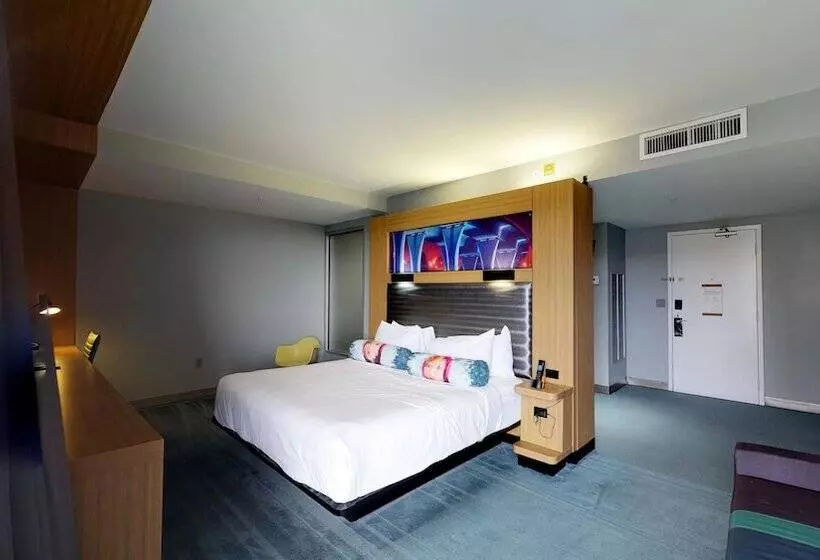 Отель Aloft Miami  Brickell