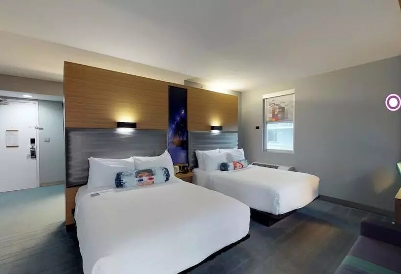 Отель Aloft Miami  Brickell