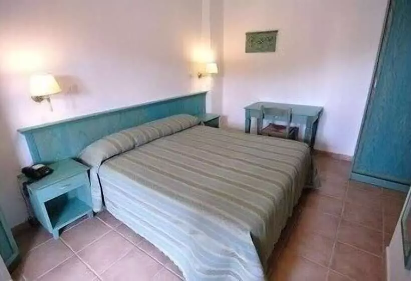 هتل Club Mezzaluna