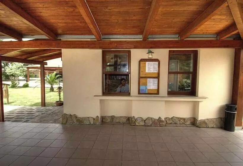 هتل Club Mezzaluna