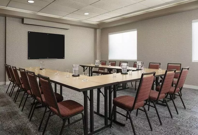 هتل Courtyard By Marriott Denver Airport