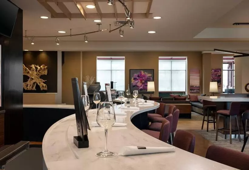 هتل Courtyard By Marriott Denver Airport