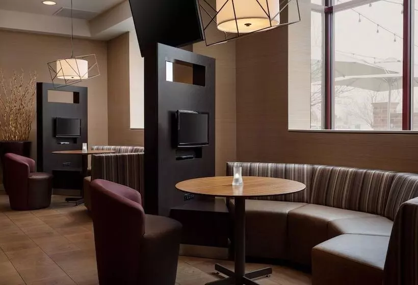 هتل Courtyard By Marriott Denver Airport