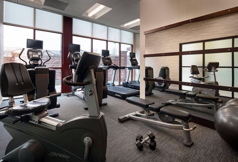 هتل Courtyard By Marriott Denver Airport